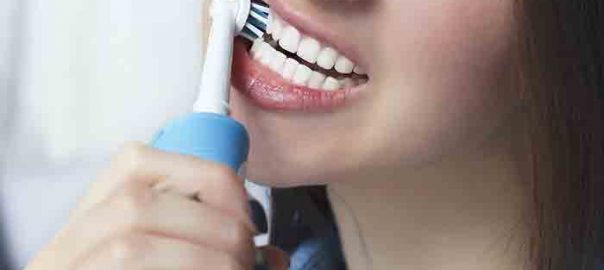 What-Is-the-Best-Way-to-Use-an-Electric-Toothbrush